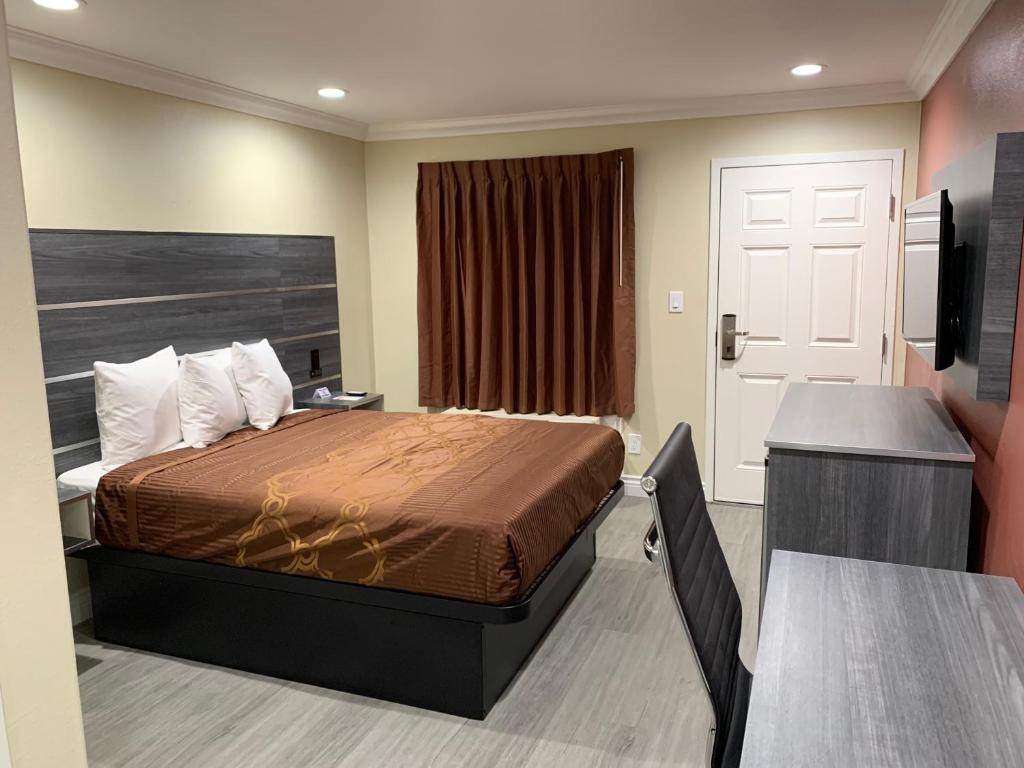 Pacific Inn Anaheim photo