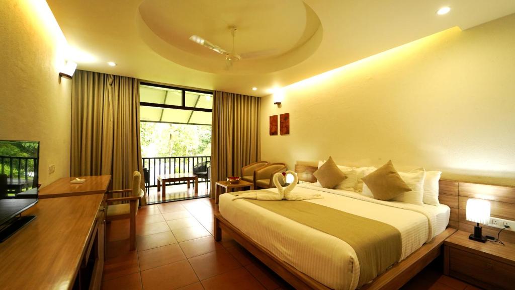 Whispering Waters Resorts Cochin photo