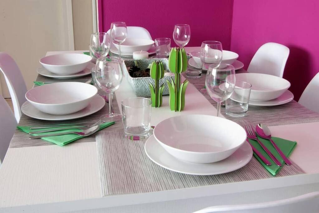 CITY CENTER BIG APARTMENT-FAMILY & FRIENDS-5 Beds - 3