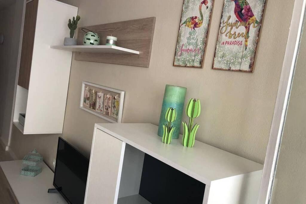 CITY CENTER BIG APARTMENT-FAMILY & FRIENDS-5 Beds - 5