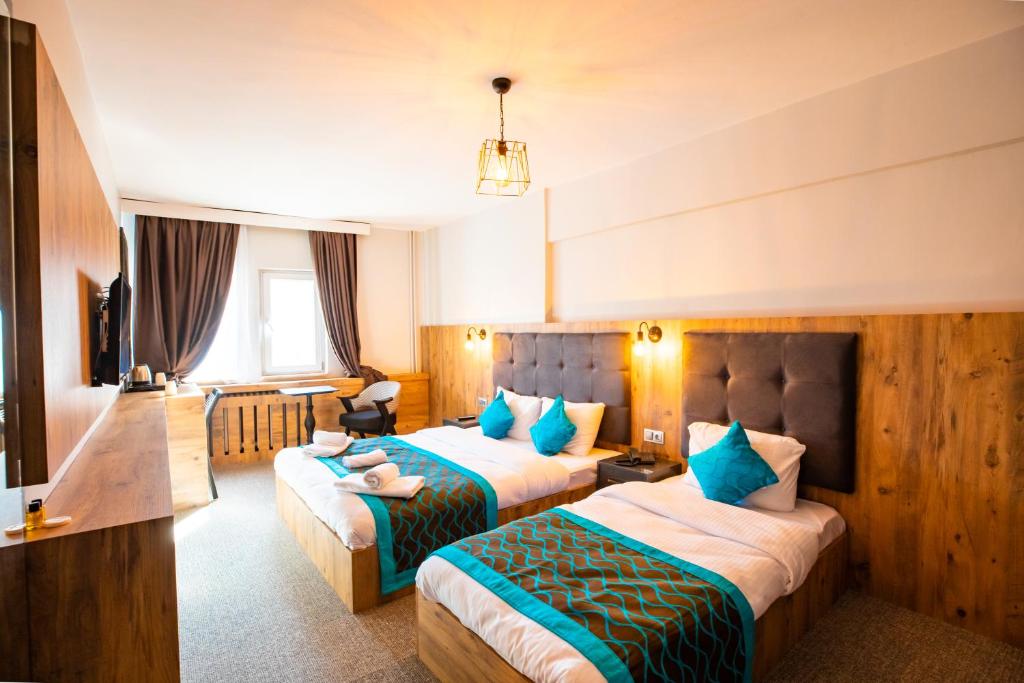 Otel 374