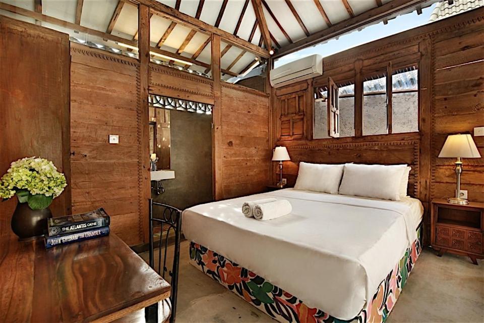 Villa Joglo Batu Belig photo