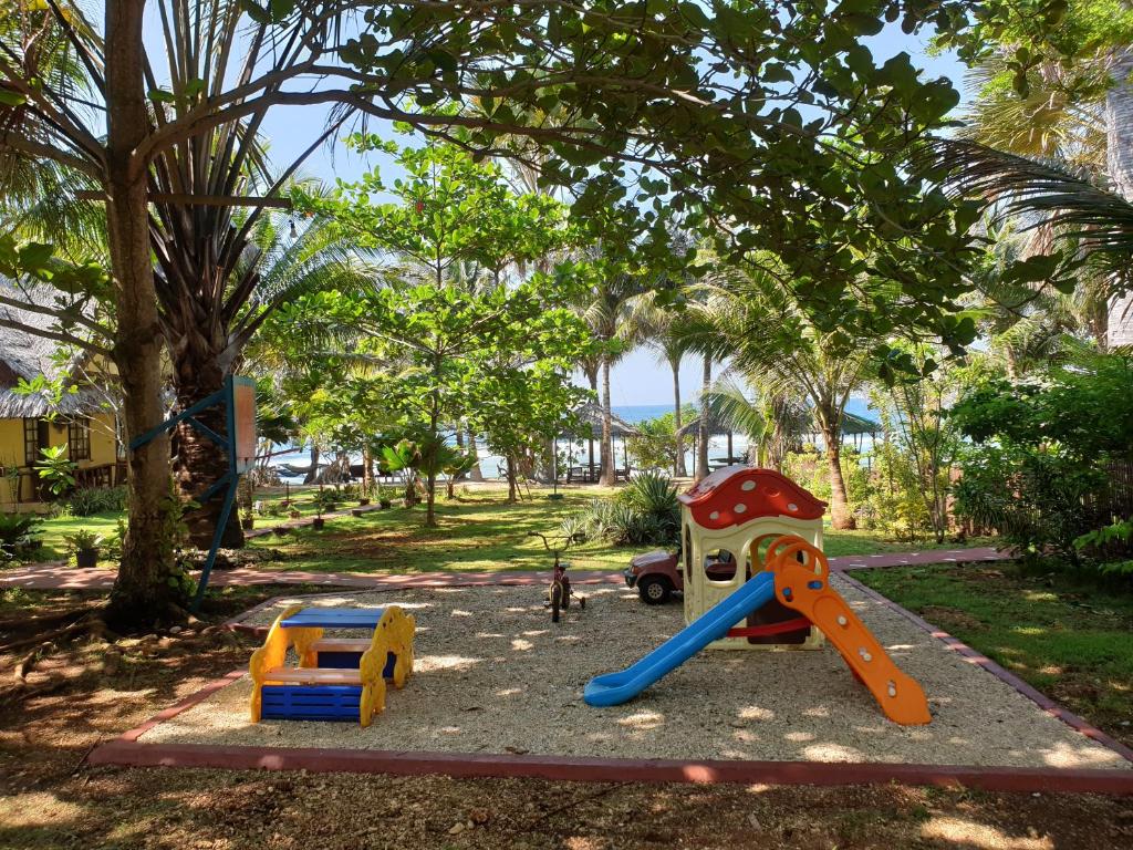 Playground, Isla de Paz Beach Resort in Siquijor Island