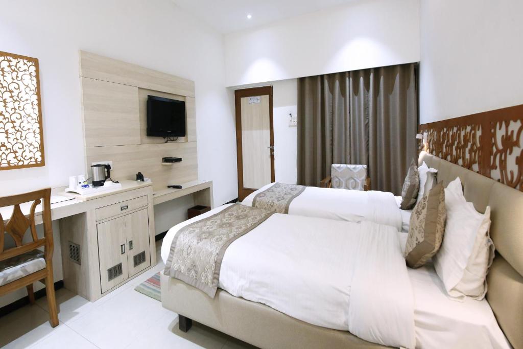 Hotel Yatrik Prayagraj photo