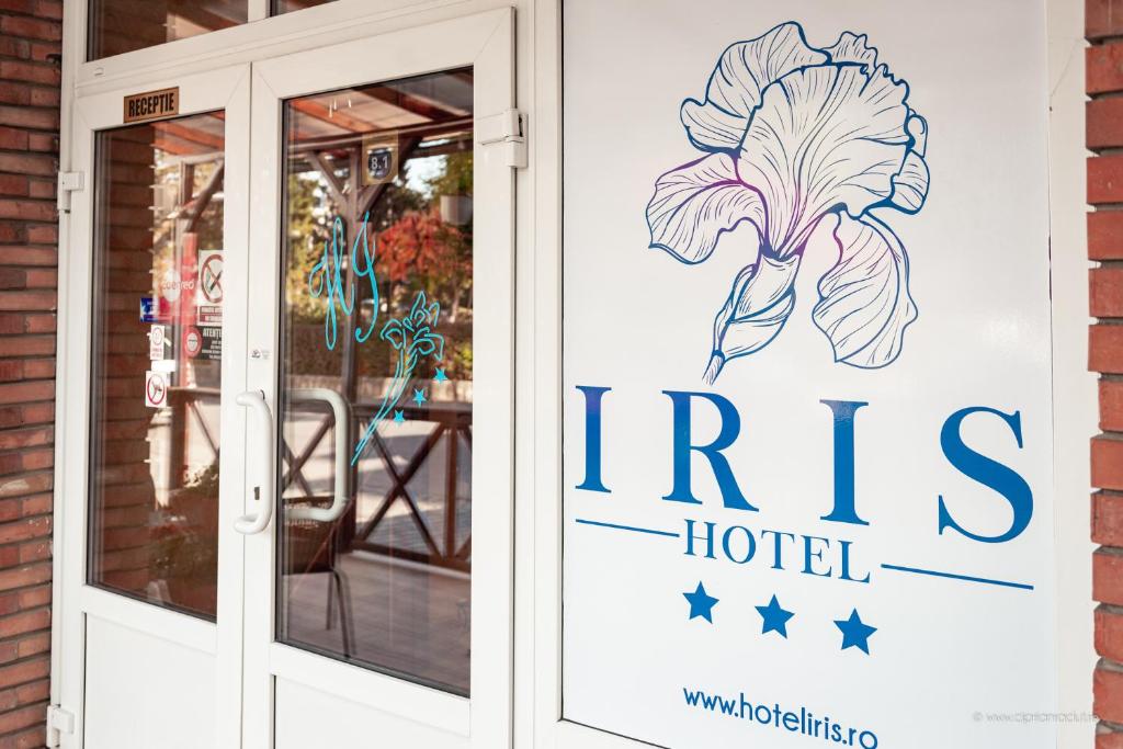 Hotel Iris photo
