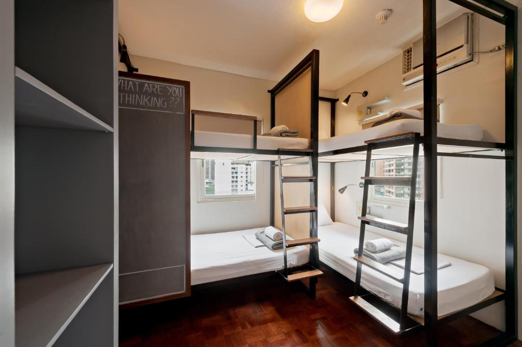 1 Bed in 4 Bed Mixed Dormitory - per night ₱832