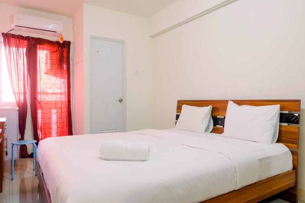 Simply Studio Apartment at Green Pramuka City By Travelio, Jakarta
