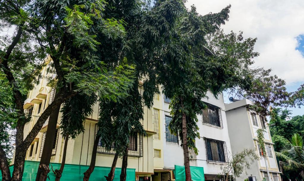 Exterior view, Hotel Bestow Inn Koregaon Park -Near Osho Ashram in Pune
