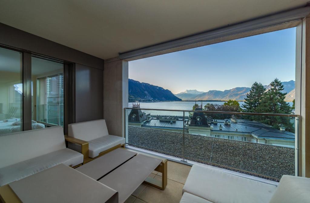 Luxury Apartment Lake View & Center of Montreux by GuestLee - 2