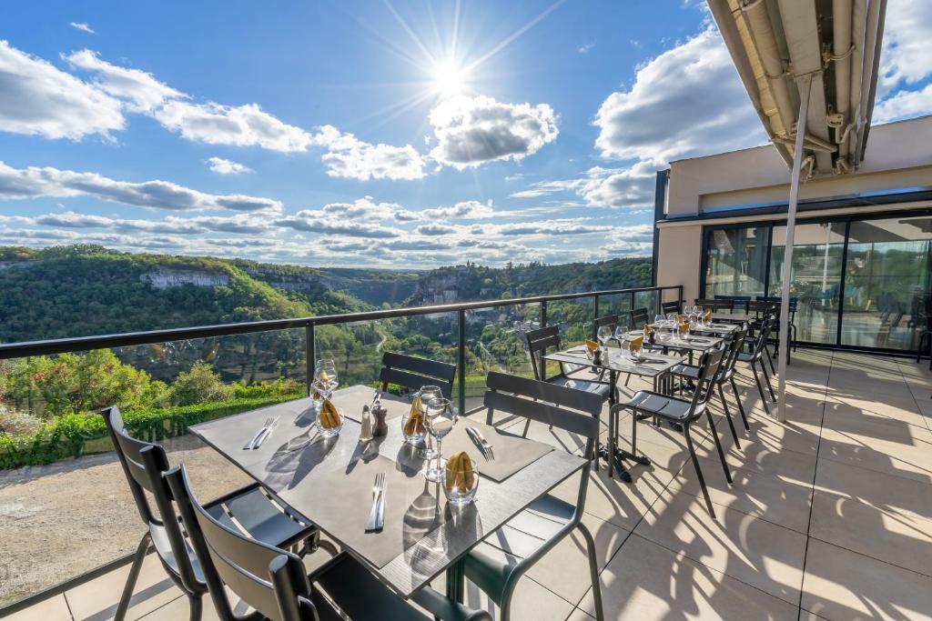 Logis Hotel Le Belvedere photo