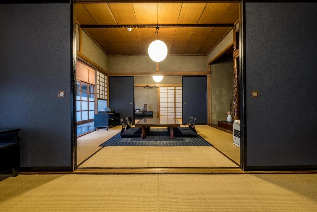 Classic Japan Living Kikuya — Hotel in Fujikawaguchiko