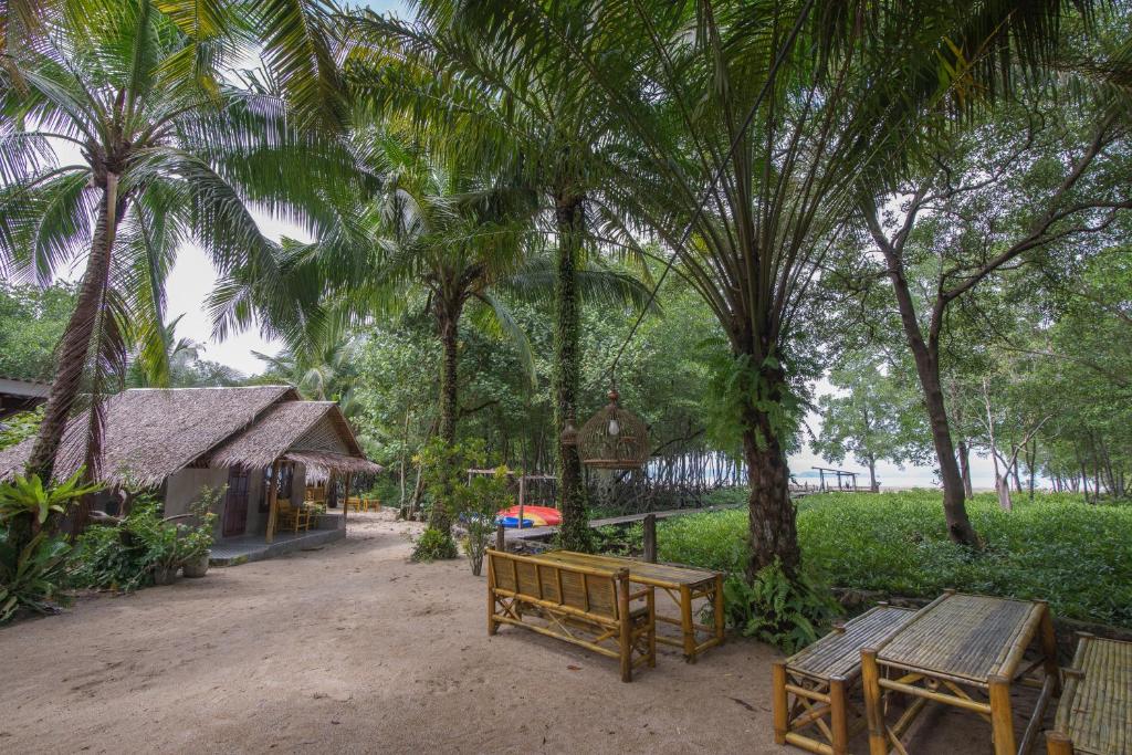 The Bananas Bungalow, Krabi 2024 Updated Prices, Deals