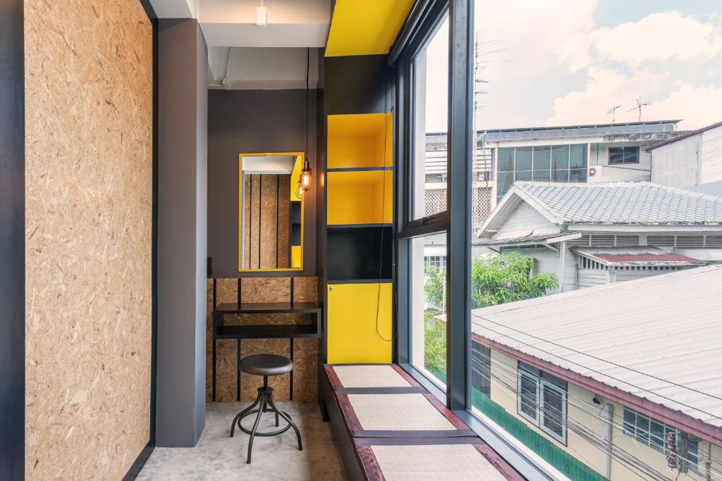 LOBSUEK Hostel หลบศึก โฮสเทล photo
