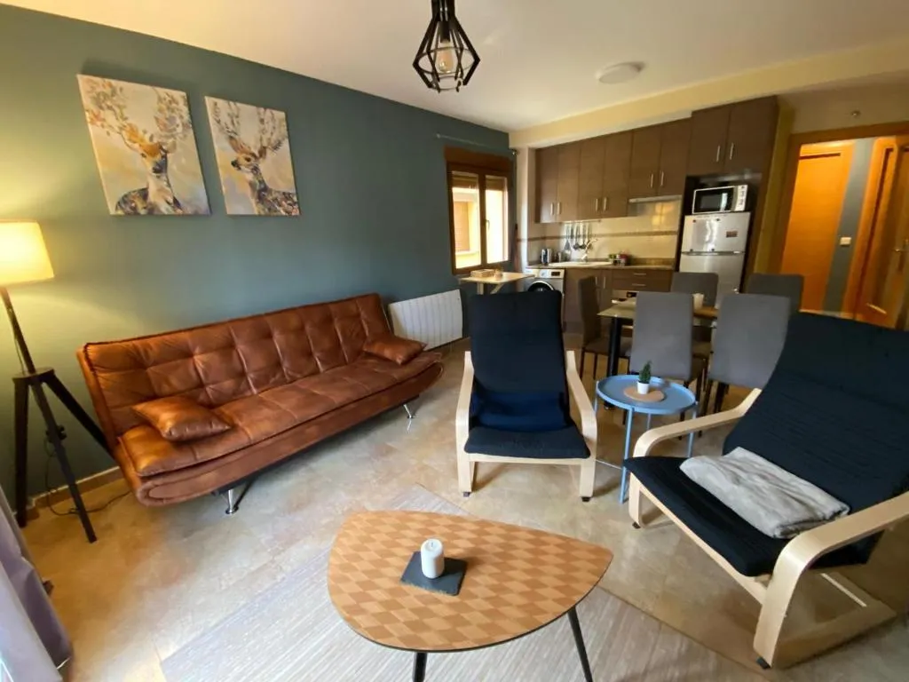 Apartamento Turístico Snow Boutique, hotel in Camarena de la Sierra