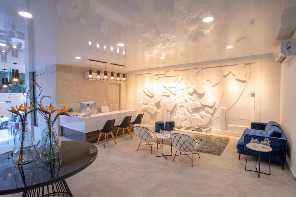 Macondo 5th Av photo