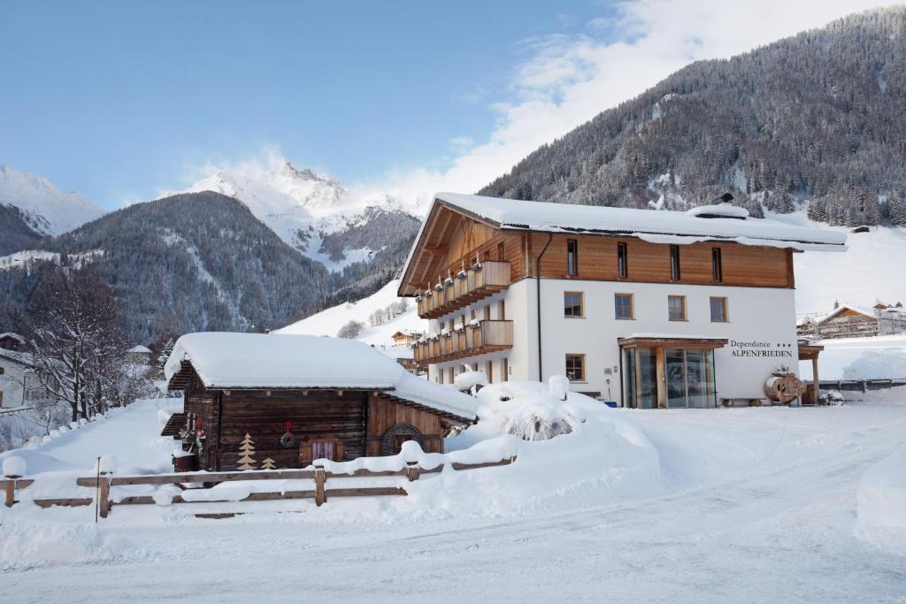 Berghotel Alpenfrieden - 4
