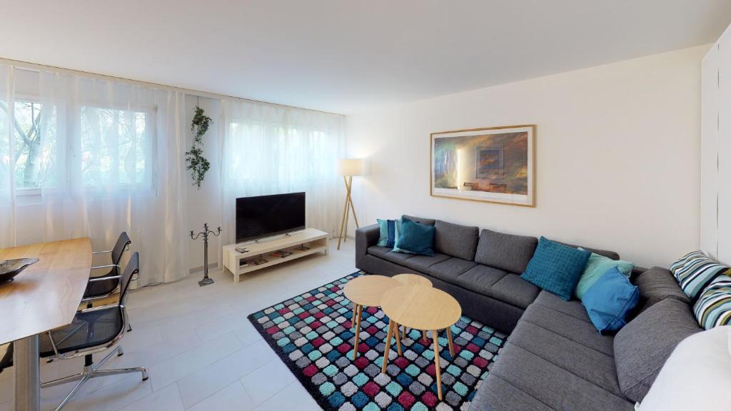 Unique Serviced Living @ Basel Waterfront (9001) photo