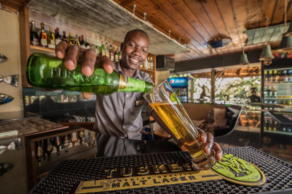 Μπυραρία/Σαλόνι