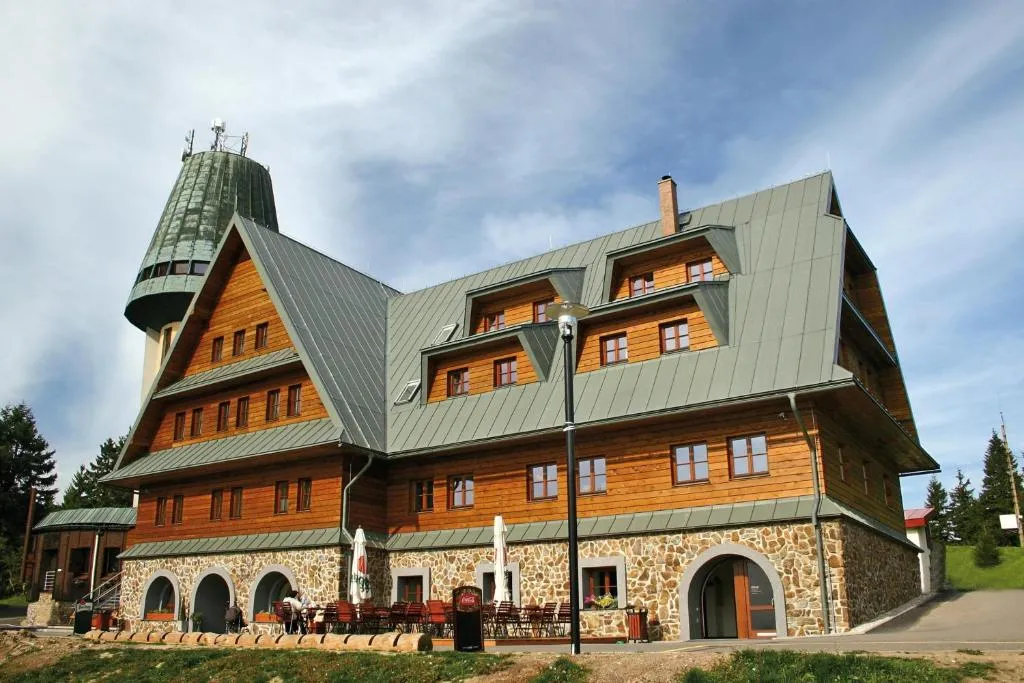 克拉莫洛瓦酒店，位于Orličky的酒店