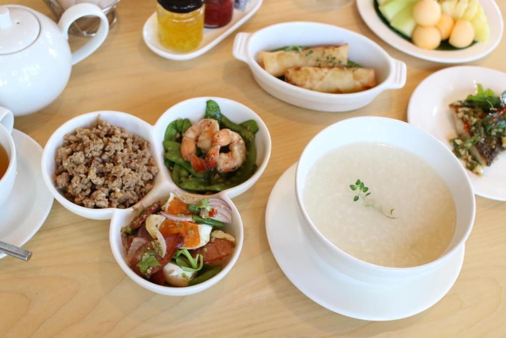 อาหารและเครื่องดื่ม