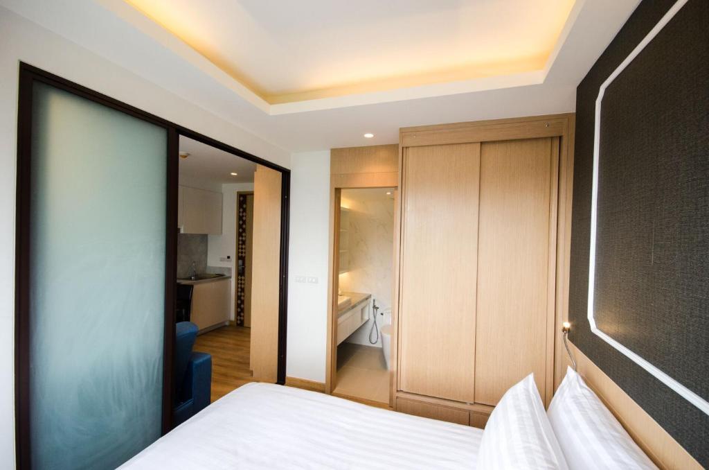 Aristo2 RM 705 Sea View Surin photo