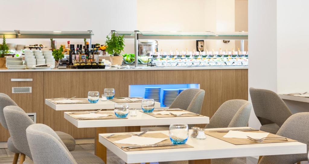 Globales Don Pedro - Adults Only — Restaurant & bars in Puerto Pollensa, Balearic Islands