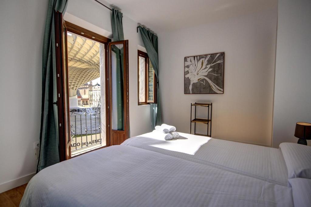 Apartamentos Setas Center — Hotel in Seville