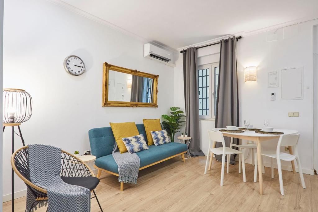 LEEWAYS APARTMENT in SAN BERNARDO, Мадрид