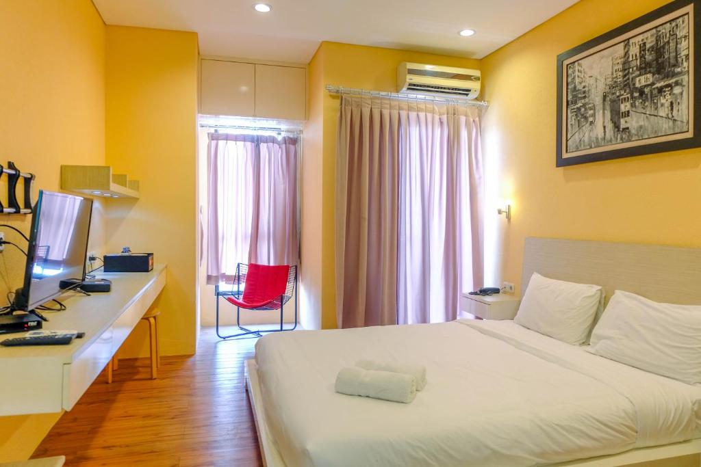 Minimalist Style Studio Apartment at Tamansari Semanggi By Travelio, Jakarta
