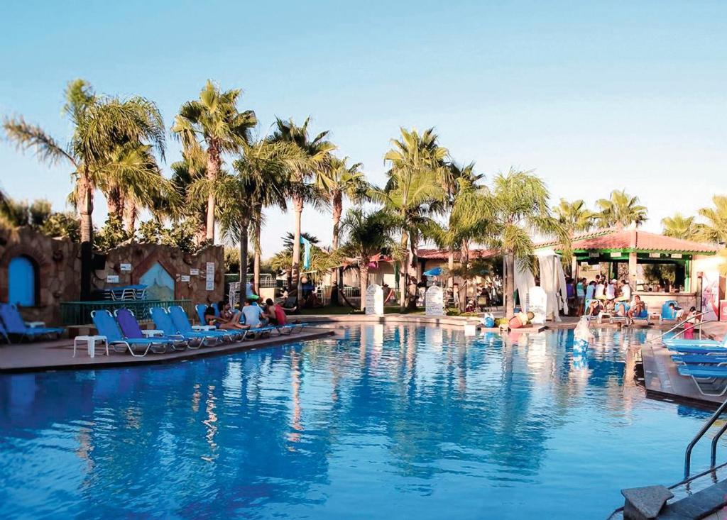 スイミングプール