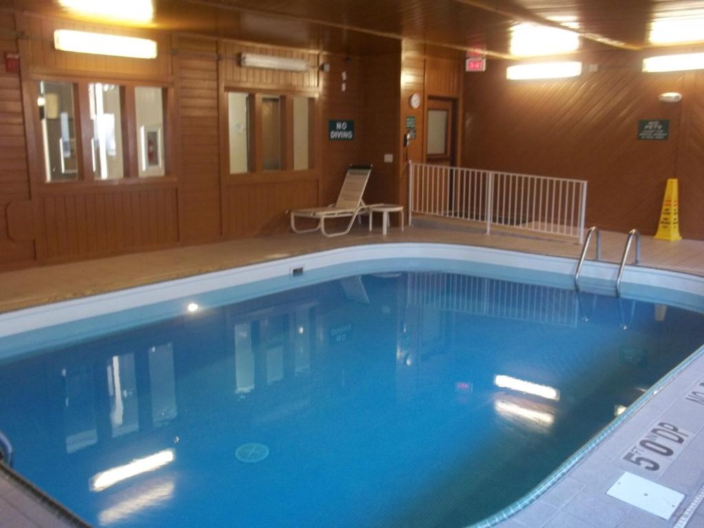 Baymont by Wyndham Waterloo photo