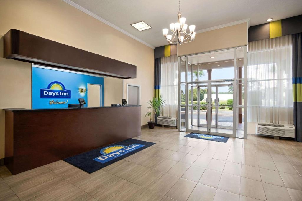 Days Inn by Wyndham Hardeeville/ I-95 State Line Photo 8