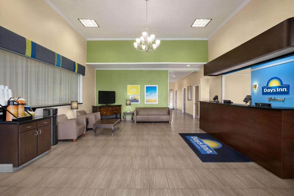 Days Inn by Wyndham Hardeeville/ I-95 State Line Photo 10