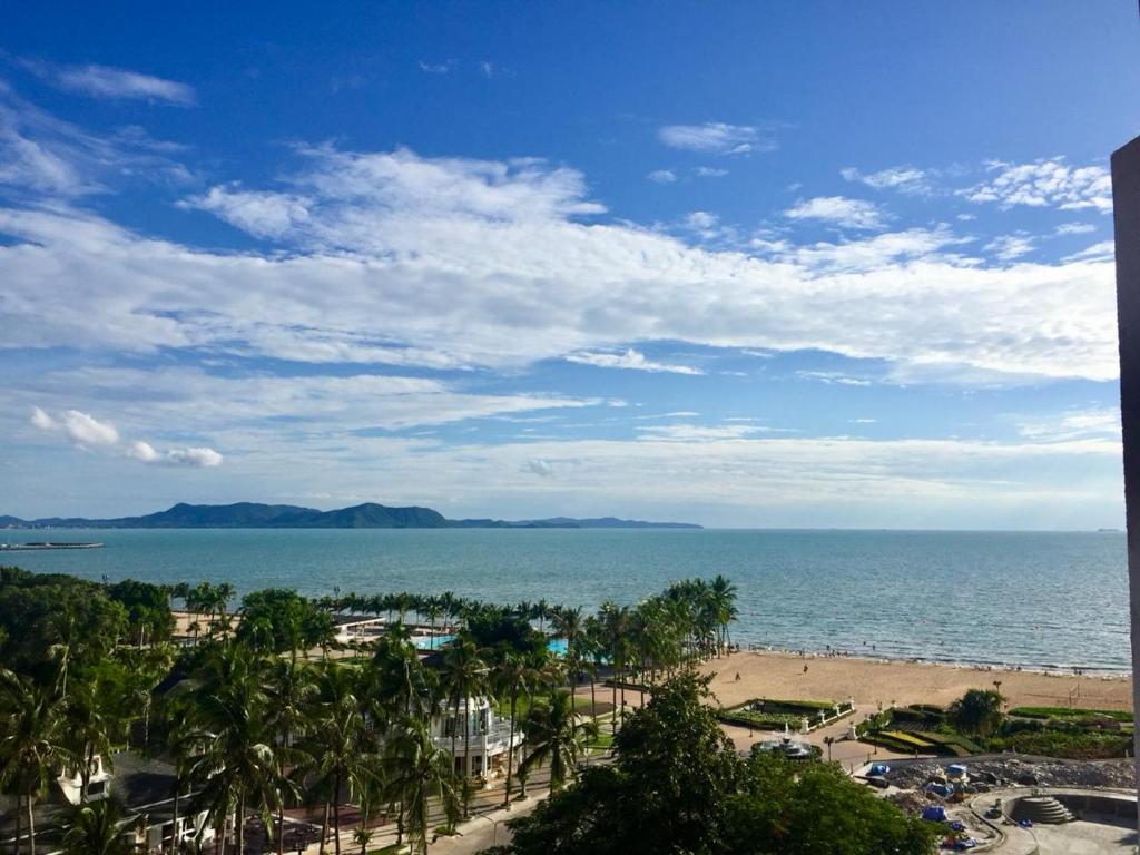 Villa By "Baan Dusit Pattaya Lake" in Ban Map Fakthong, Thailand 10