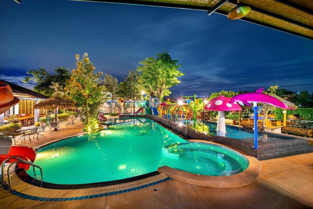 boathouse boutique riverside photo