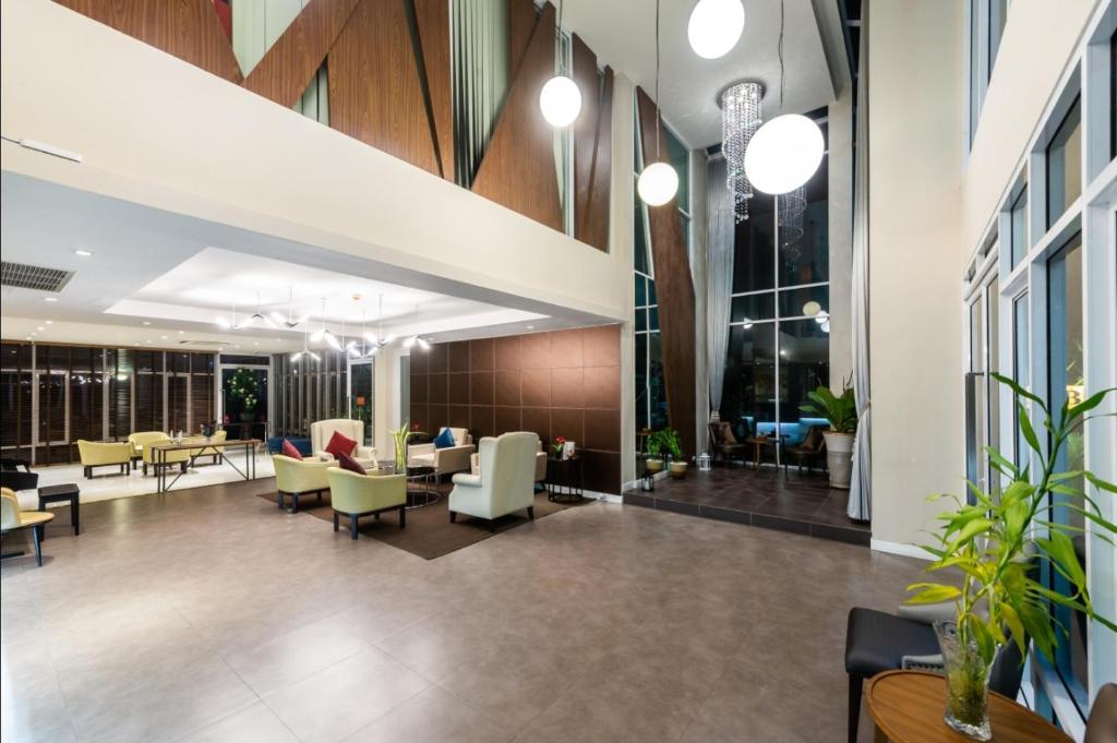 Lobby, Paeva Luxury Serviced Residence in Samut Prakan
