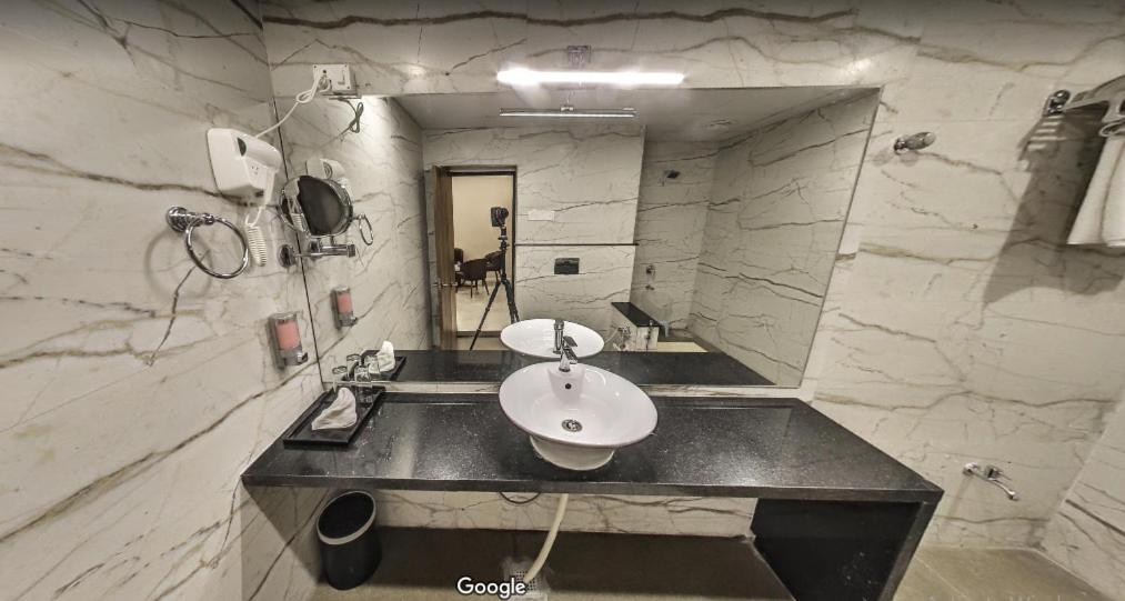 Hotel Bharat photo
