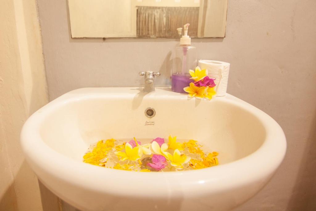 Putra Dadi Guest House photo