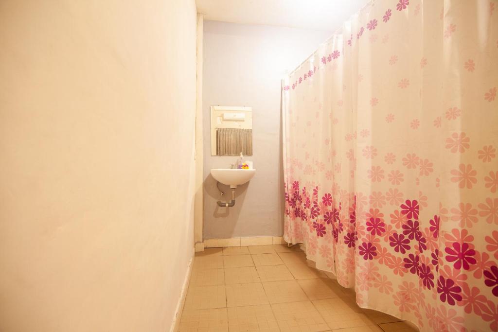 Putra Dadi Guest House photo