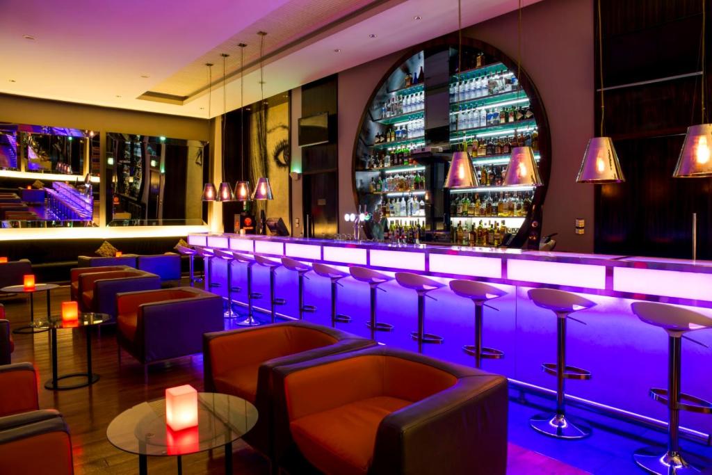 Bar/lounge