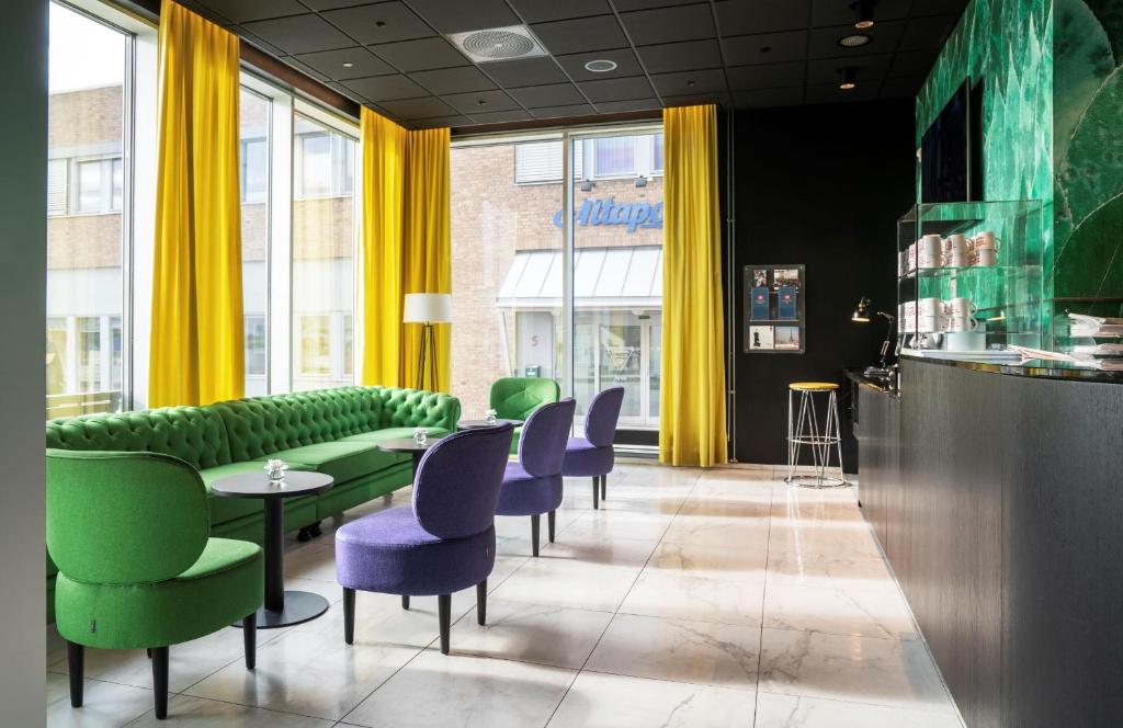 Thon Hotel Alta フロント・ロビー
