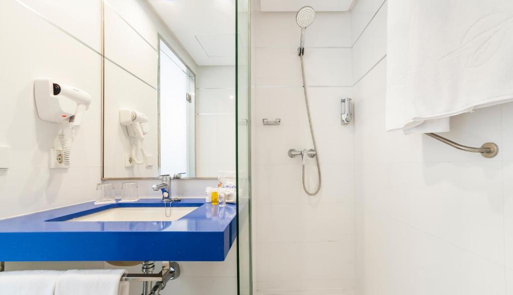 Globales Montemar — Hotel rooms in Santa Eulalia, Balearic Islands