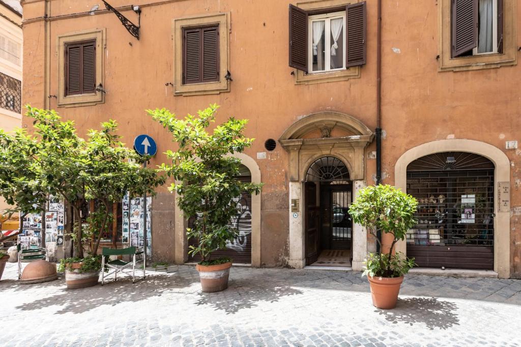 Spectacularly bright, by Piazza Navona and the Pantheon - A/C, Wifi, Elevator photo