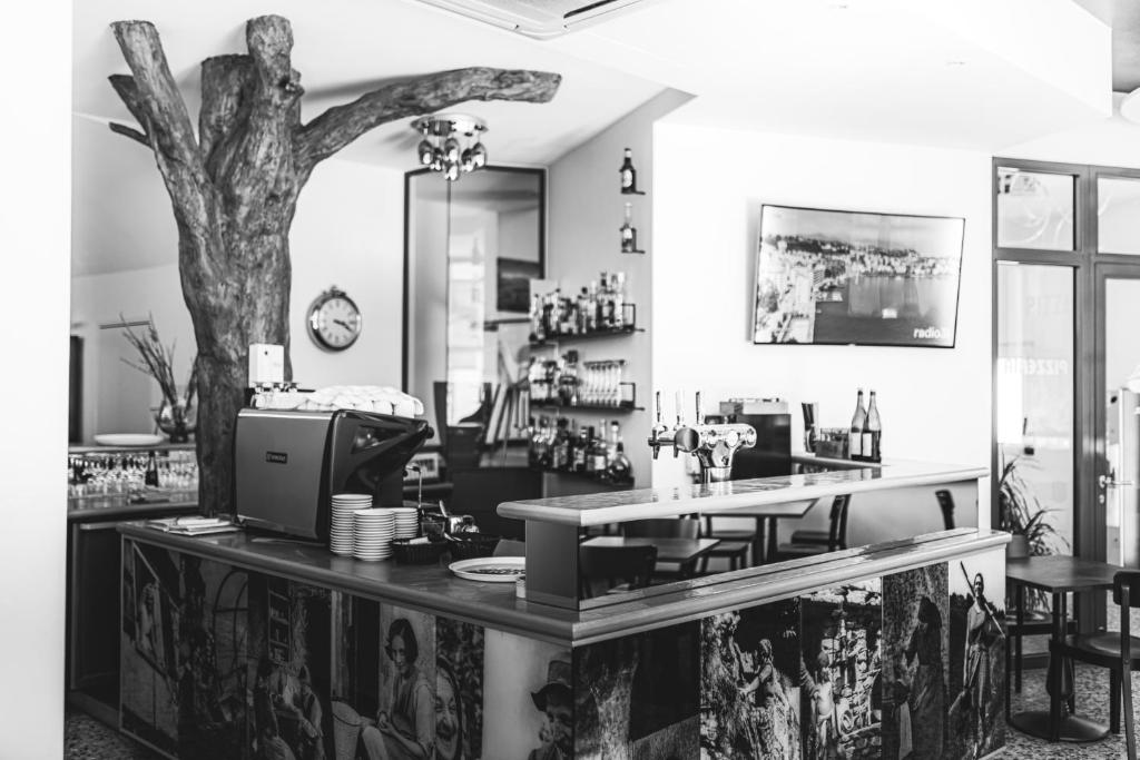 Bar/lounge