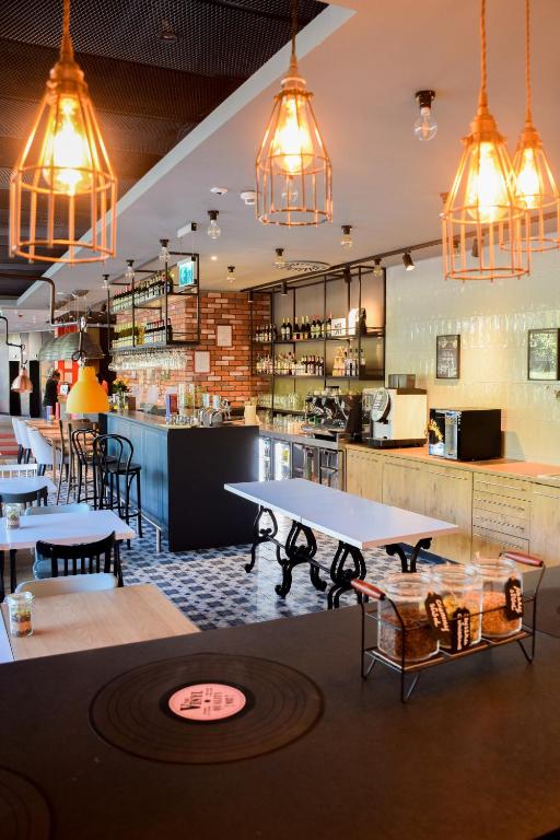 Ibis Szczecin Centrum Photo 10