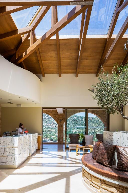 Filion Suites Resort & Spa — Hotel building in Bali