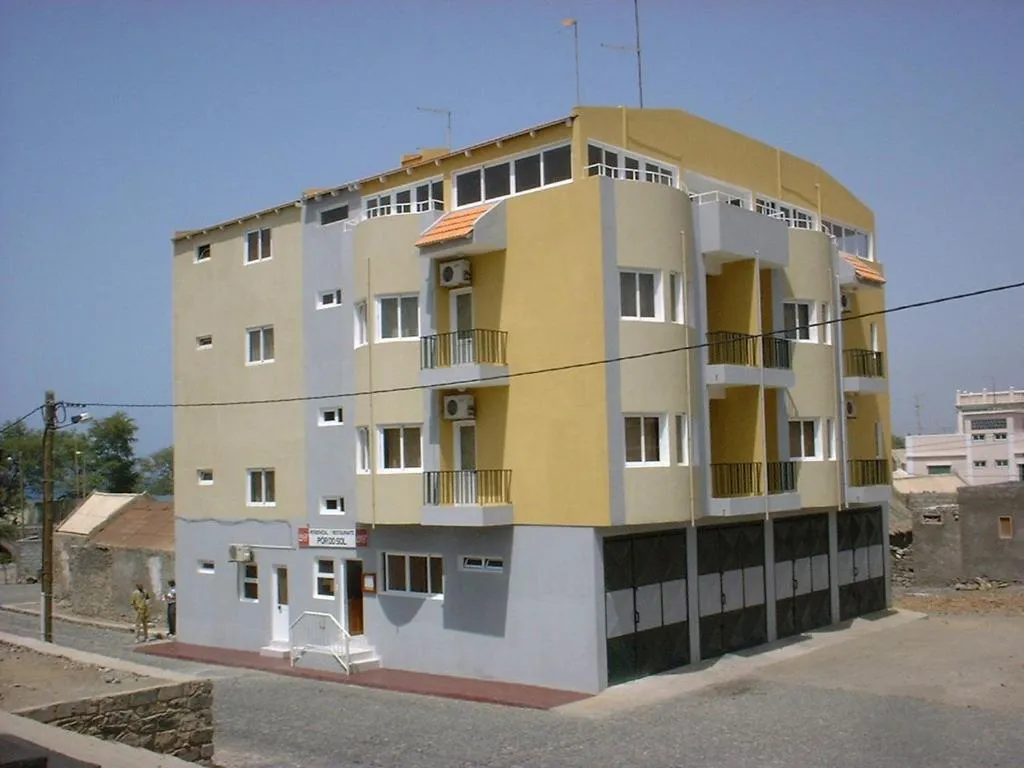 Residencial Pôr do Sol，位于波多诺伏的酒店