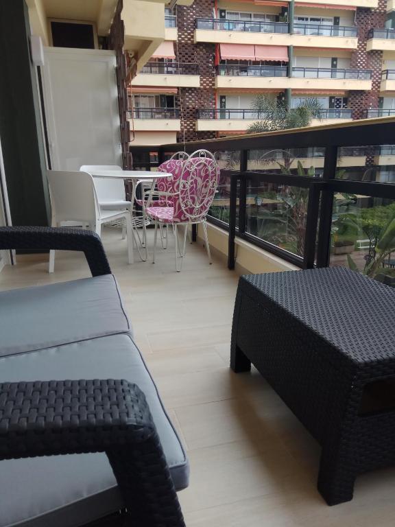 Esplendido APARTAMENTO, CARIHUELA EDIFICIO EL REMO, PRIMERA LÍNEA - 5