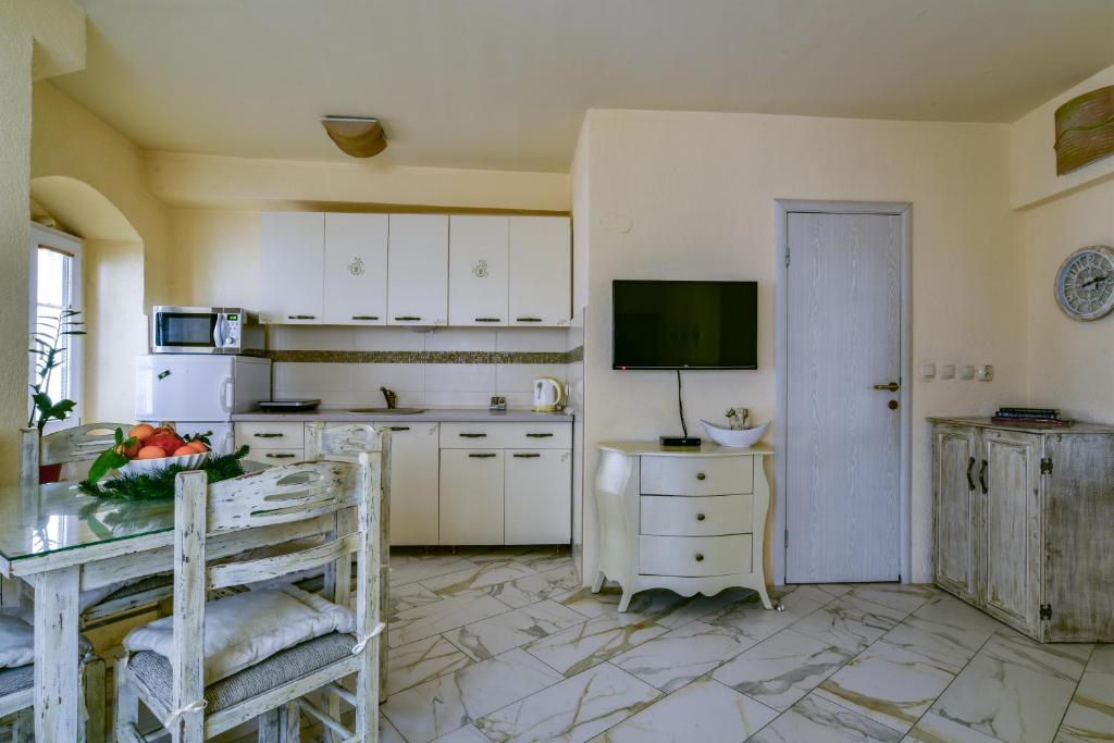 Sea Paradise Apartment - 5