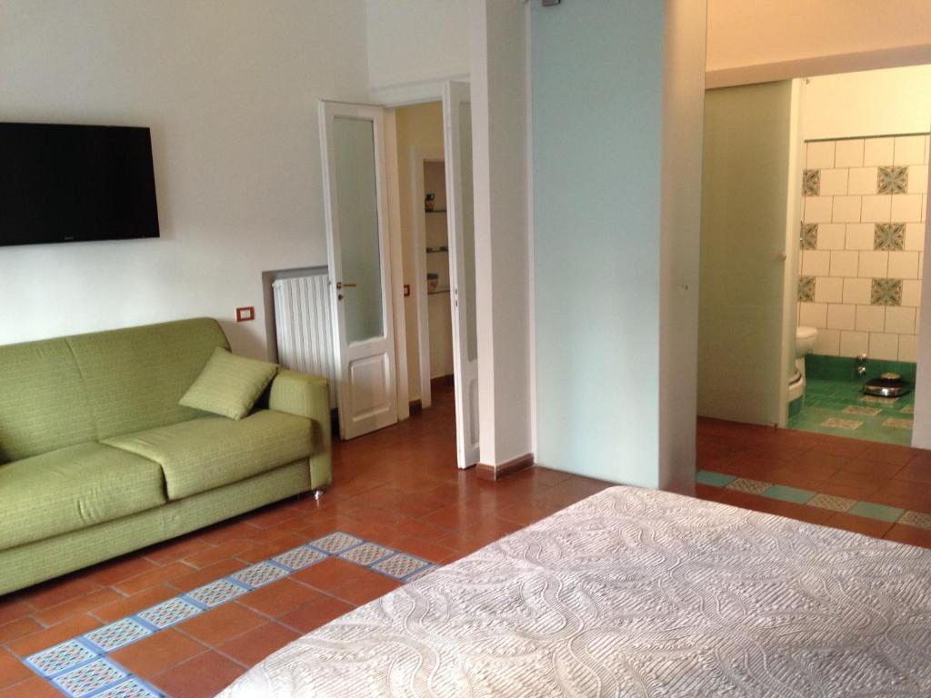 One-Bedroom Apartment - Separate Building